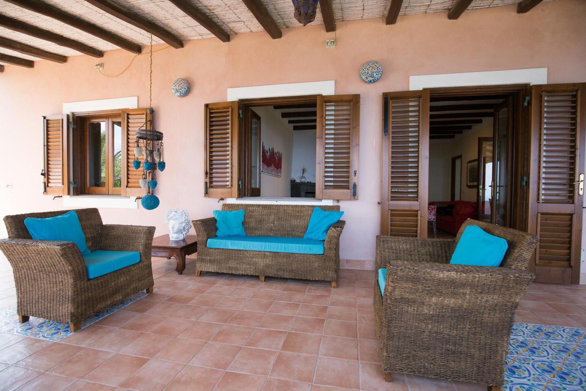 Sealight Villa Lipari - Vista E Piscina ภายนอก รูปภาพ